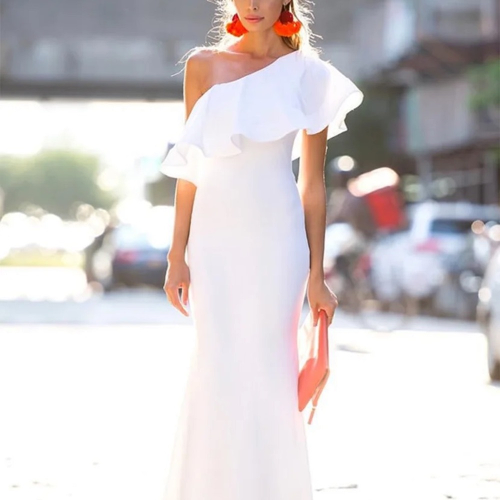 NWT Lulu’s So Amazed White Maxi Wedding Dress size M